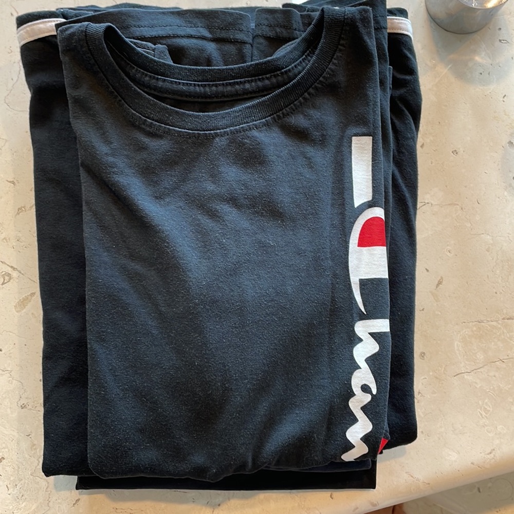 Bundle of seven T-shirts - Picture 6 of 8